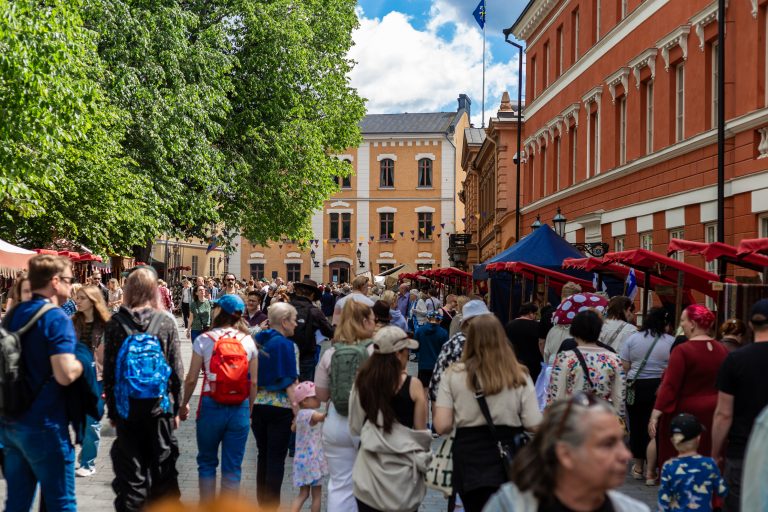 Vastaa kävijäkyselyyn ja voita upeita palkintoja!