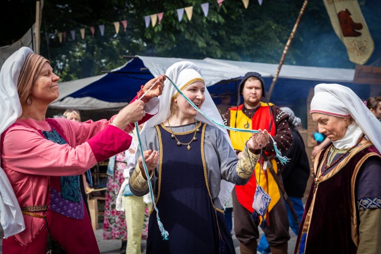 Hae myyjäksi Keskiajan Turun markkinatorille!